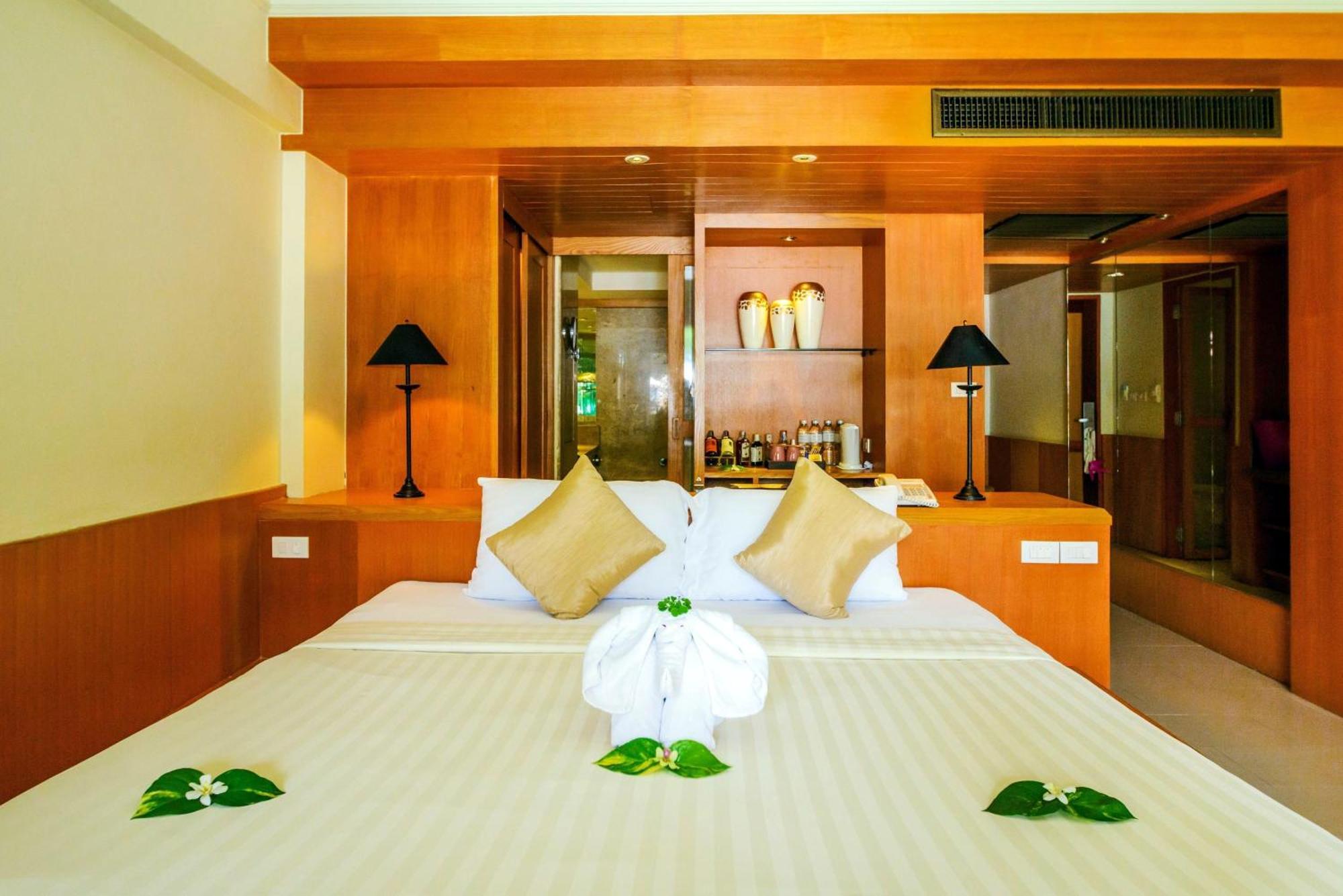 普吉岛-瓶庐海景度假酒店 Phuket Pl Seaview Resort Patong Eksteriør billede